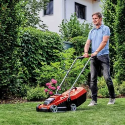 Akumulatorowa kosiarka do trawy Einhell GE-CM 18/32, z akumulatorem i ładowarką