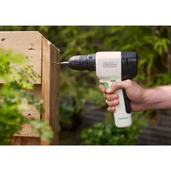 Akumulatorowa wiertarko-wkrętartka Black+Decker Reviva, 12 V