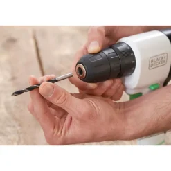 Akumulatorowa wiertarko-wkrętartka Black+Decker Reviva, 12 V