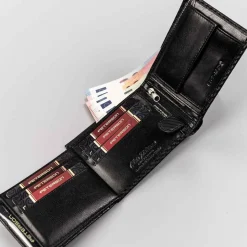 Czarny skórzany portfel męski Carbon Peterson, 9,5 x 12 x 3 cm