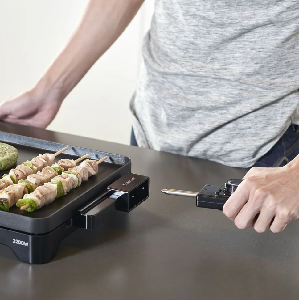 Grill elektryczny plancha Taurus Steakmax 2200, 2200 W, otwarta konstrukcja, czarny