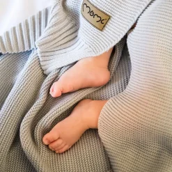 Kocyk dziecięcy 110 x 80 cm MoMi Hug, szary