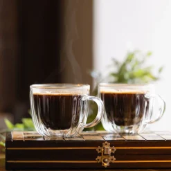 Komplet 2 filiżanek termicznych Vialli Design Tulip, 350 ml, z podwójną ścianką
