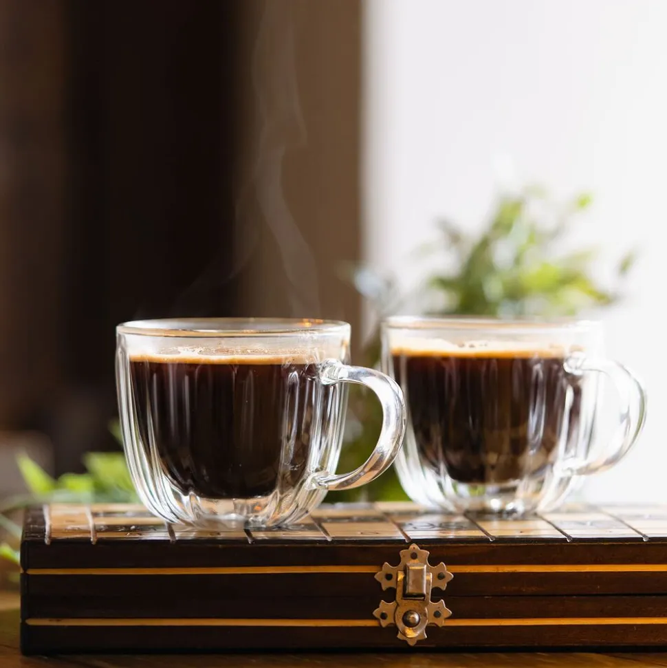 Komplet 2 filiżanek termicznych Vialli Design Tulip, 250 ml, z podwójną ścianką
