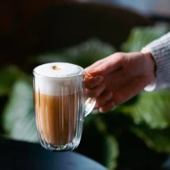 Komplet 2 szklanek termicznych wysokich z uchem Vialli Design Tulip, 350 ml, z podwójną ścianką