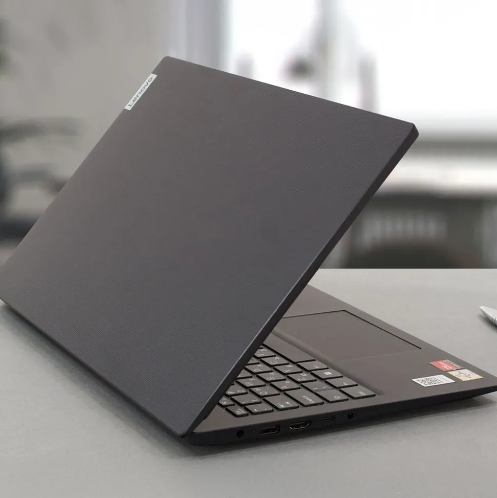 Laptop Lenovo V15 G4, 15,6”, 16 GB RAM, Windows 11, czarny