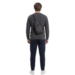 Torba męska crossbody Wings Brant BRT03, 17 x 6 x 35 cm, 3 l, czarna