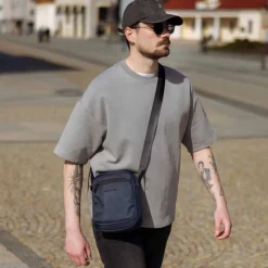 Torba męska crossbody Wings Brant BRT02, 21 x 8 x 26 cm, 4 l, granatowa